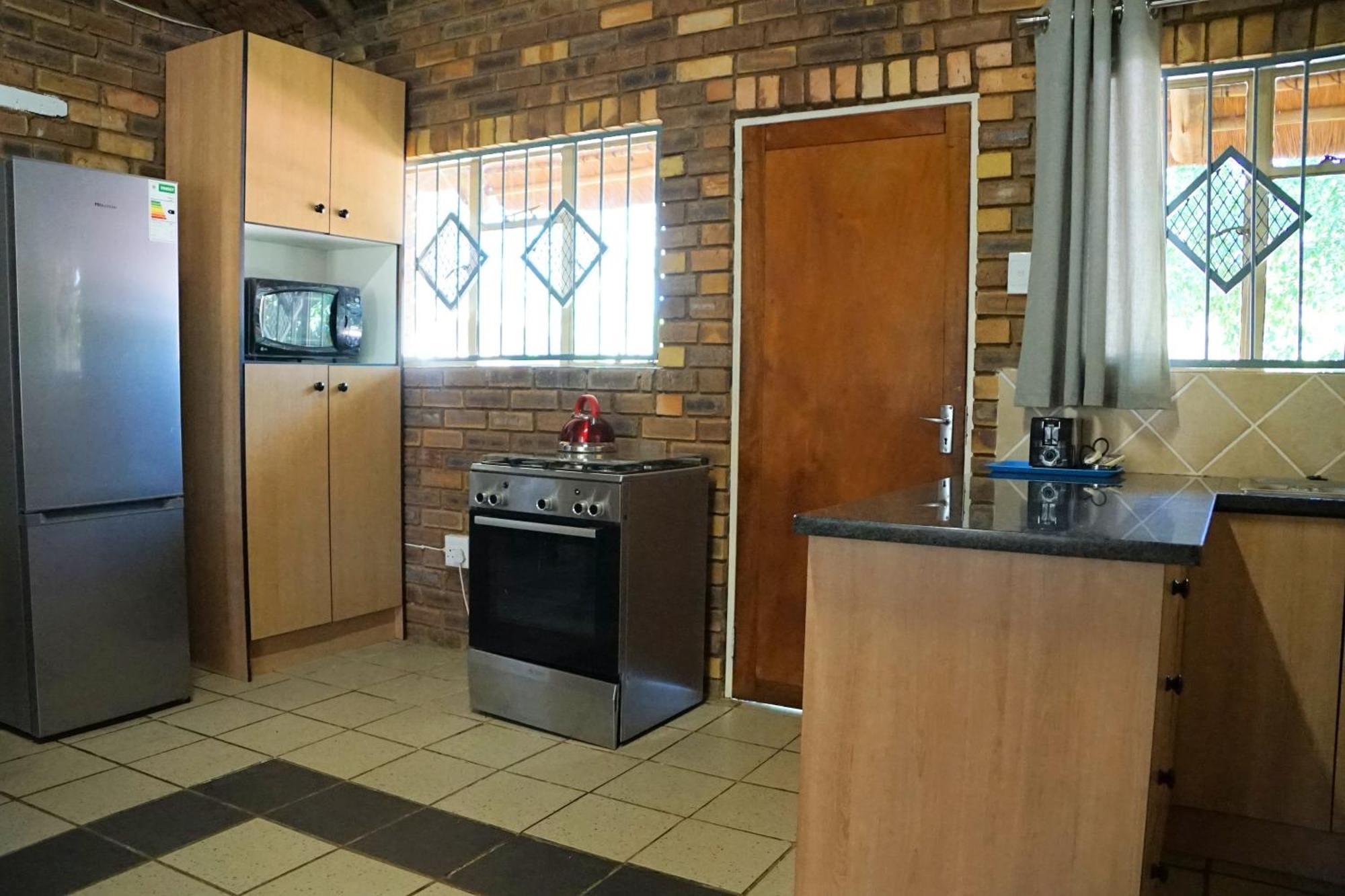 Kwele Game Lodge Beauty Екстериор снимка